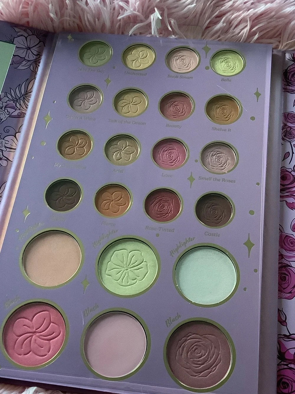 New Disney Princess Ariel and Belle Eyeshadow Blush Palette — Green, Yellow Pink